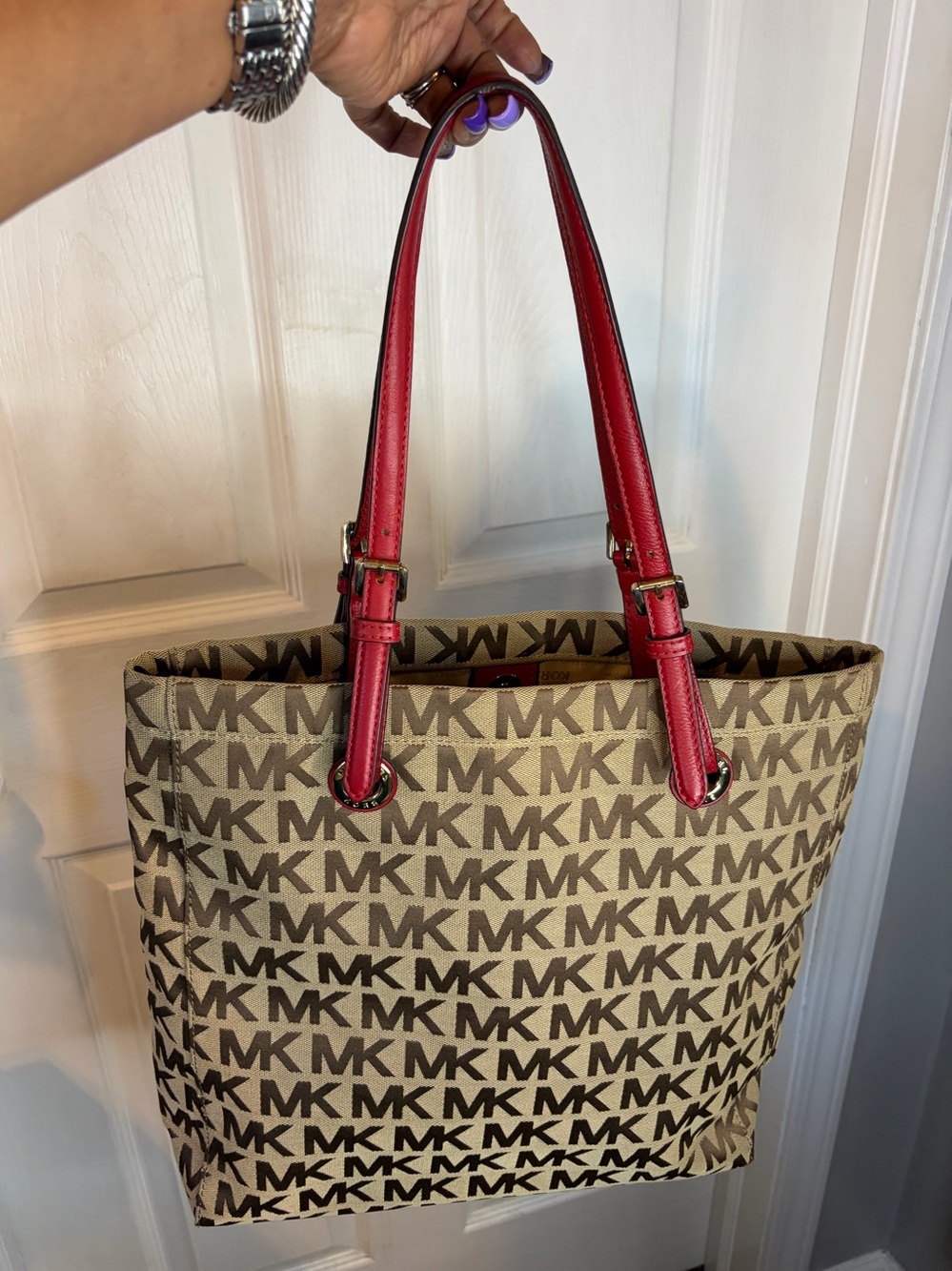 Michael Kors Tan MK Logo Tote with Red Handles - Picture 2 of 10